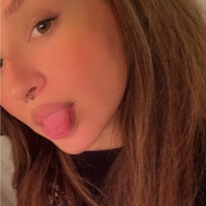 Meet your Posher, Alana